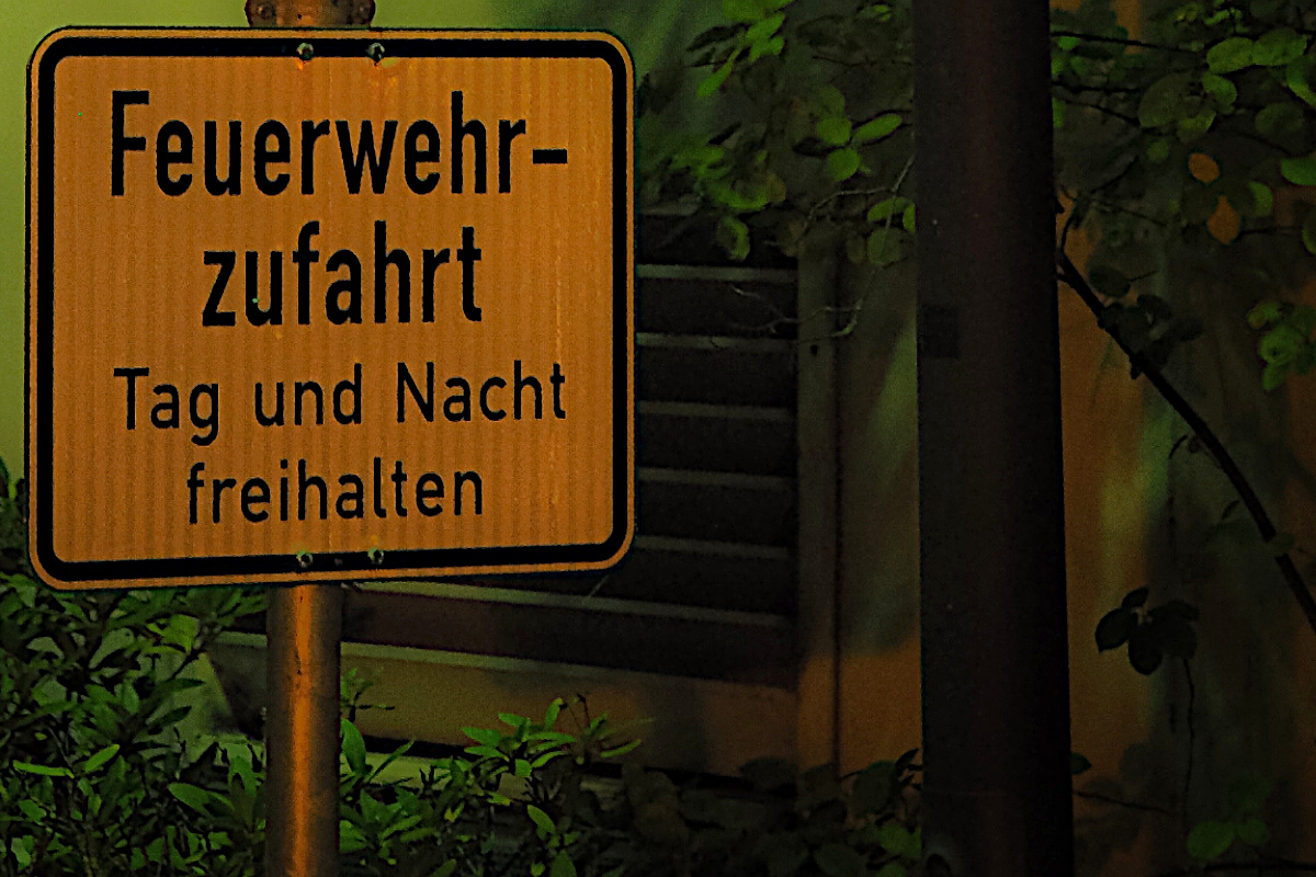 Feuerwehrzufahrt 1200x800