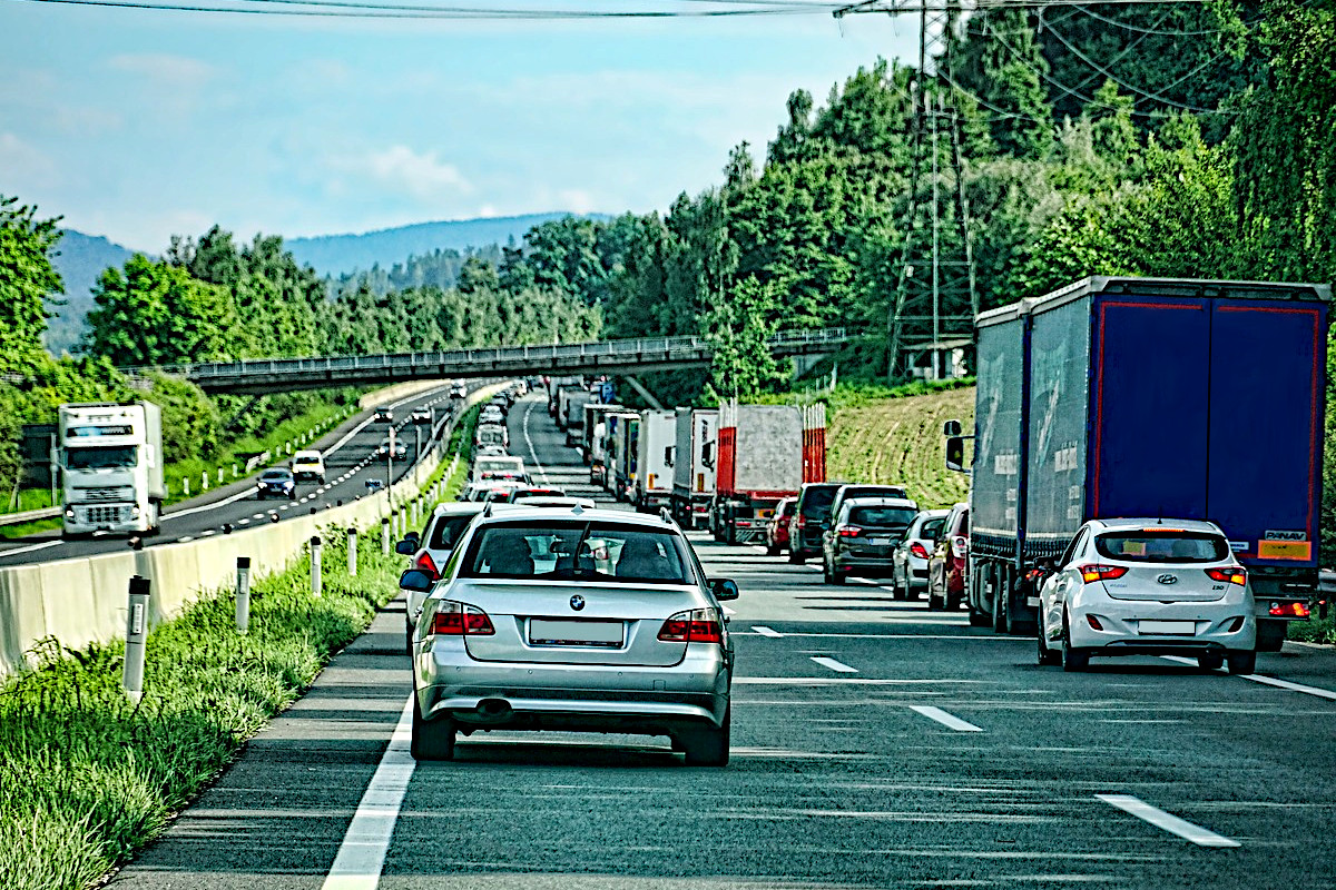 Rettungsgasse 1200x800 Rettungsgasse 1200x800